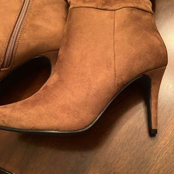 Faux suede boots - Picture 2 of 9